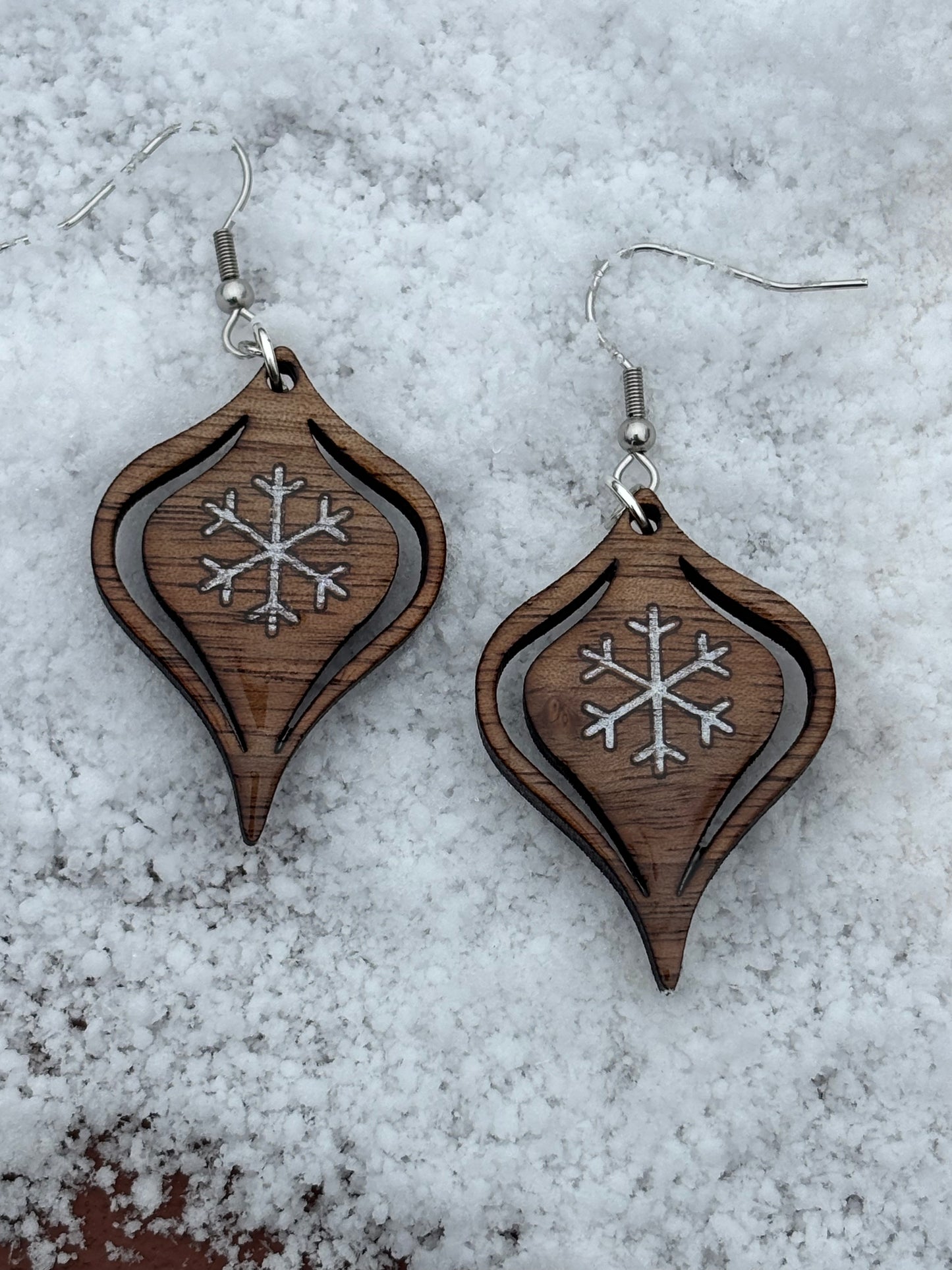 Classic Snowflake Engraved Ornament Earrings