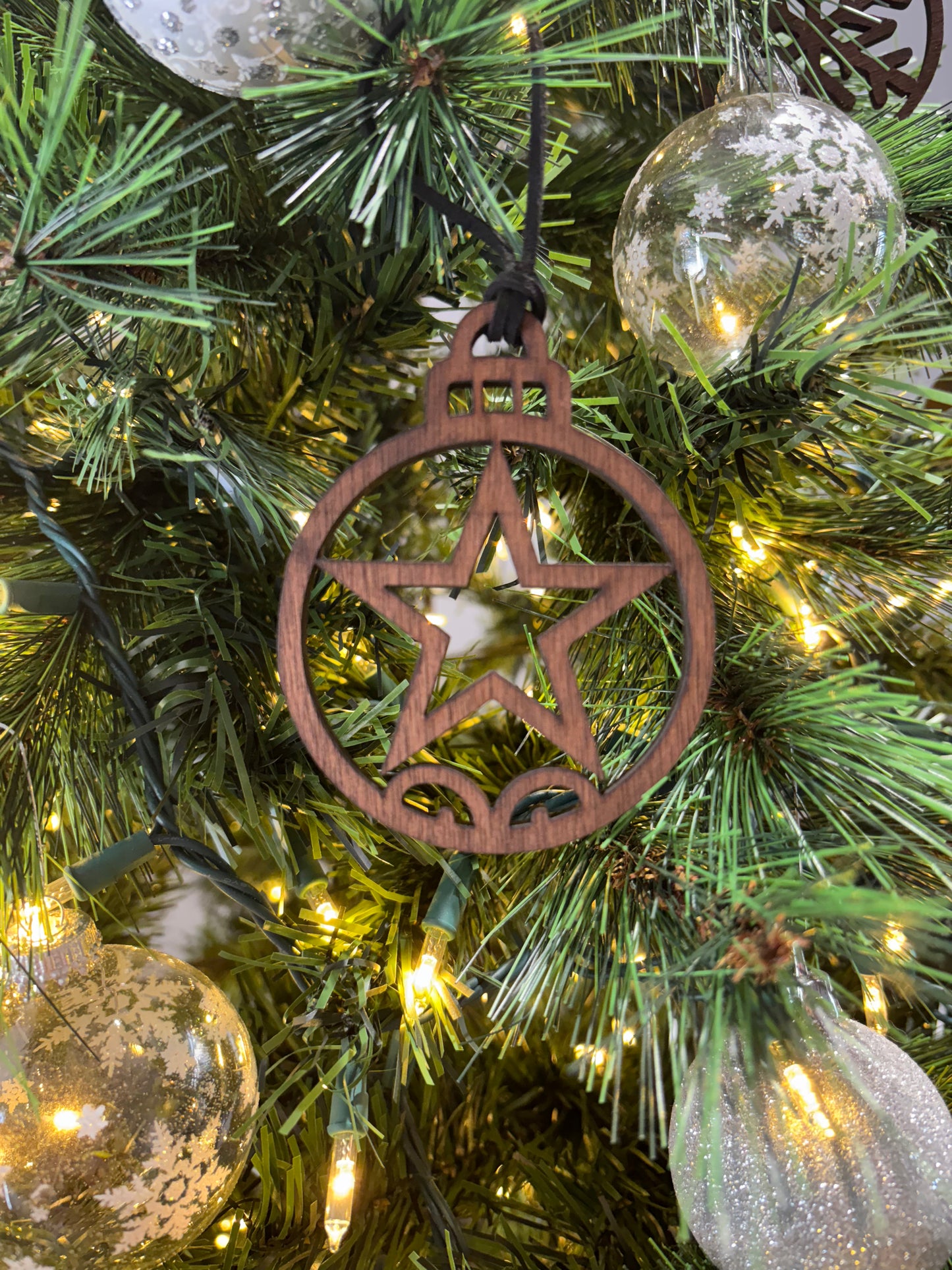 Solid Oak Classic Christmas Star Ornament