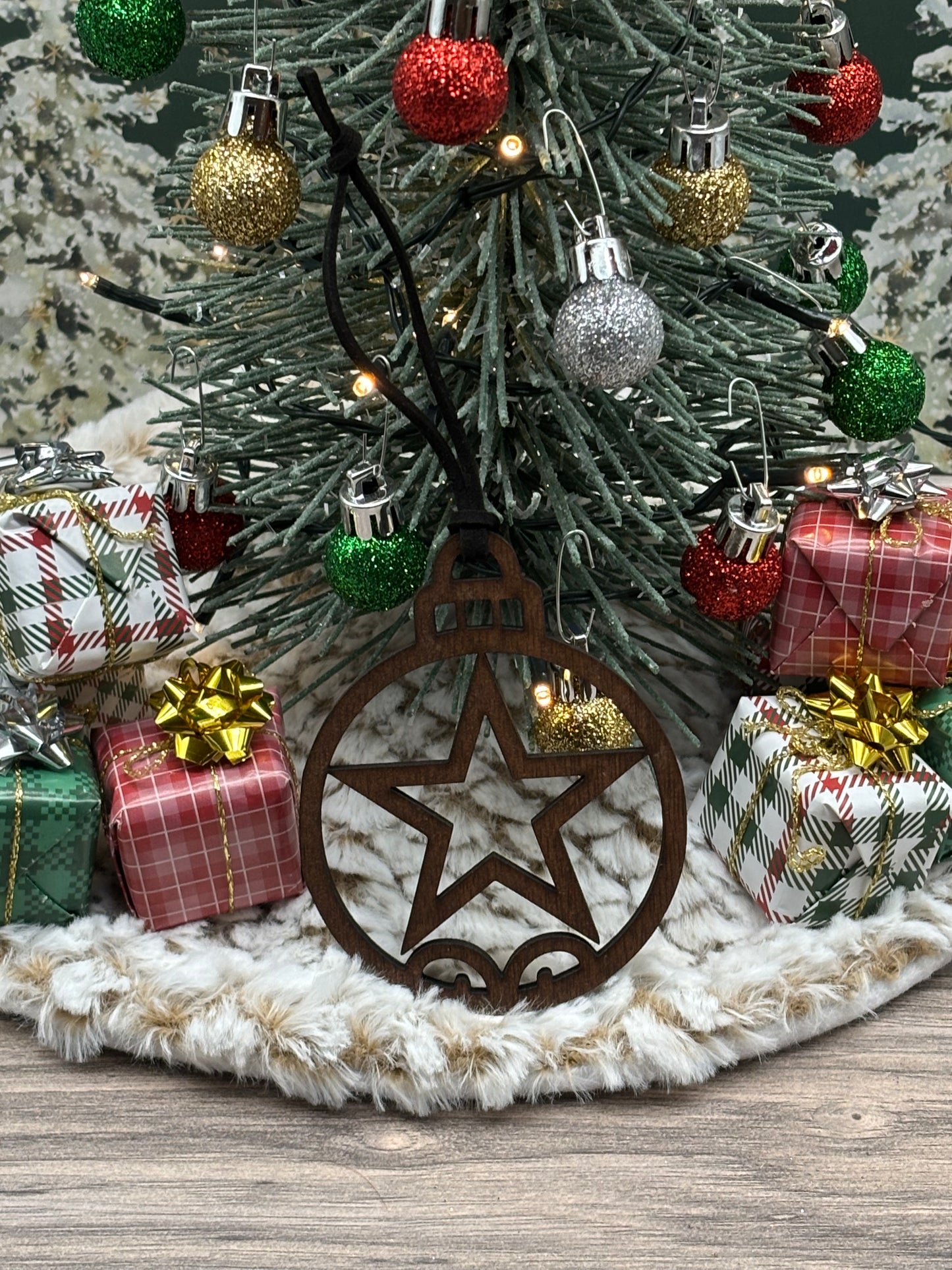 Solid Oak Classic Christmas Star Ornament