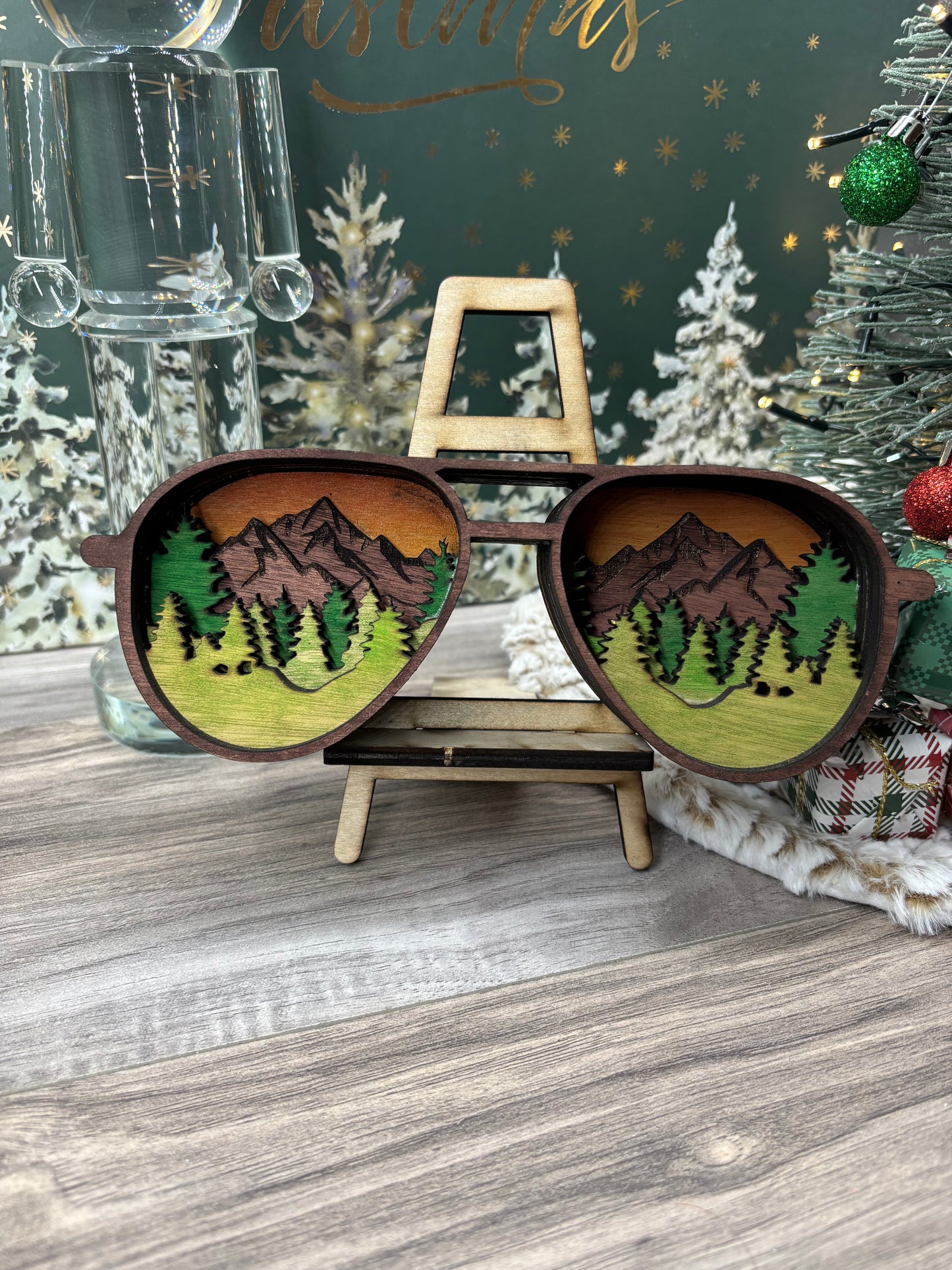 3D Layerd Glasses with Mountain Scene