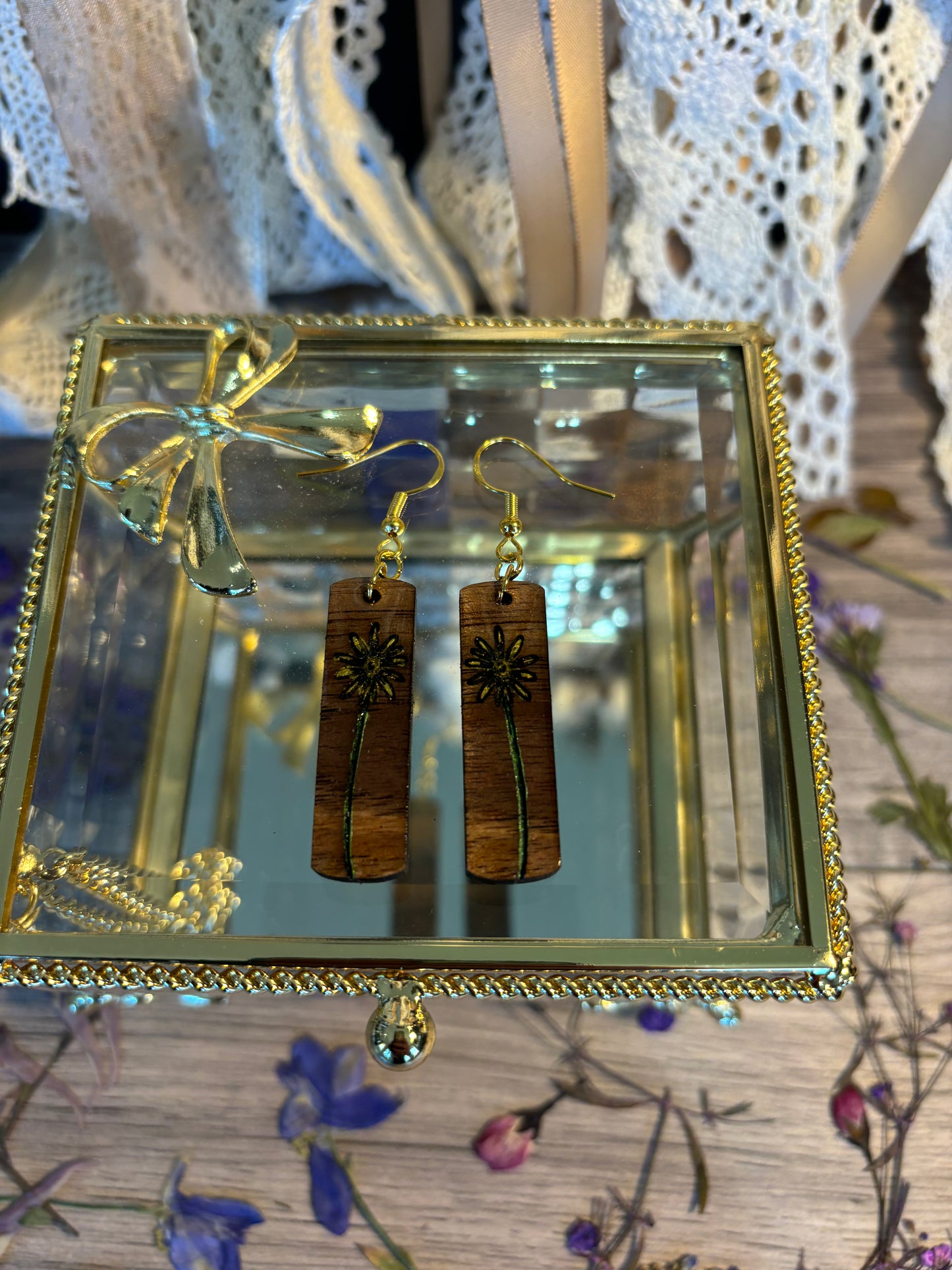 Daisy Floral Bar Earrings
