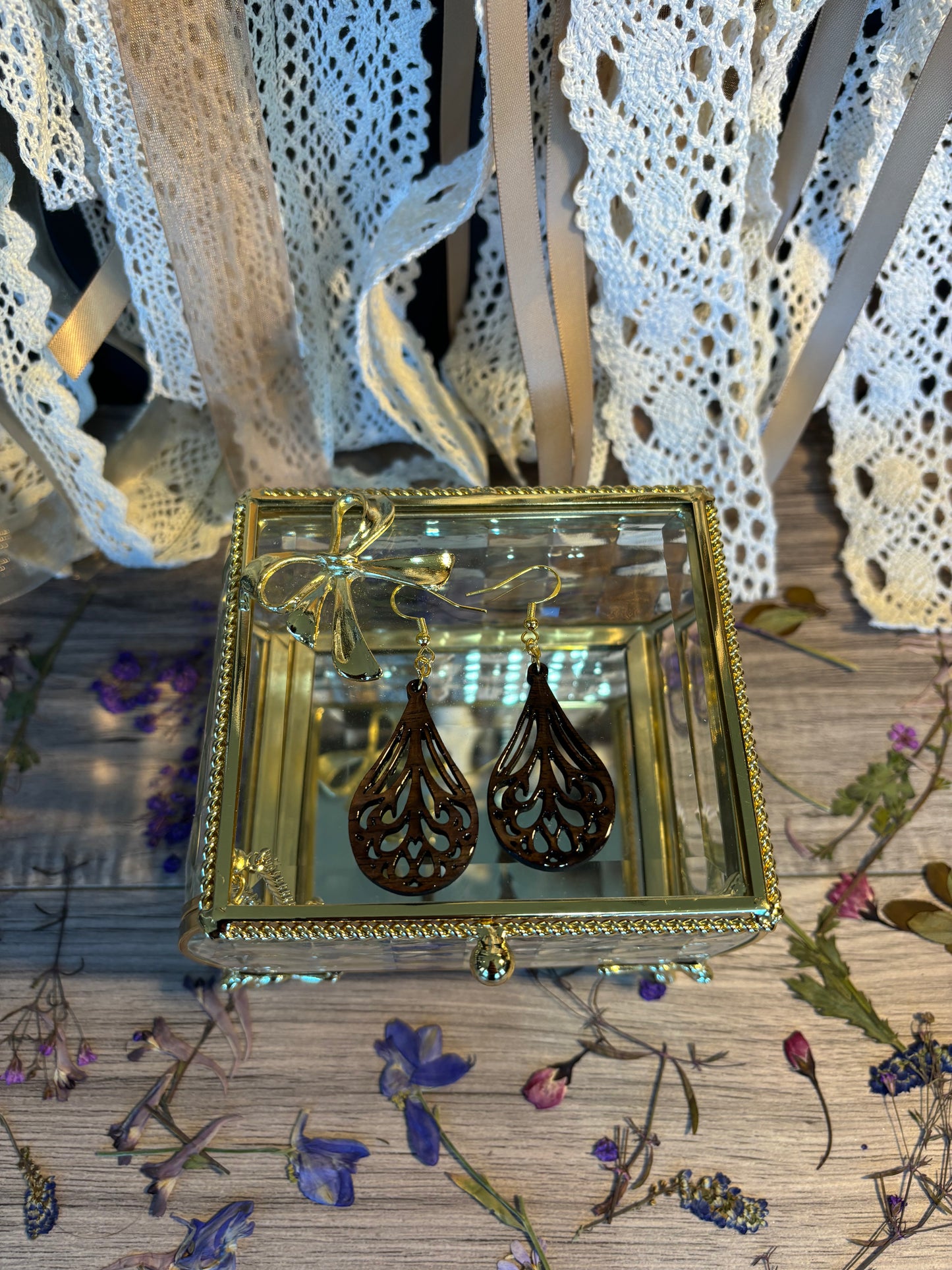 Elegant Teardrop Earrings