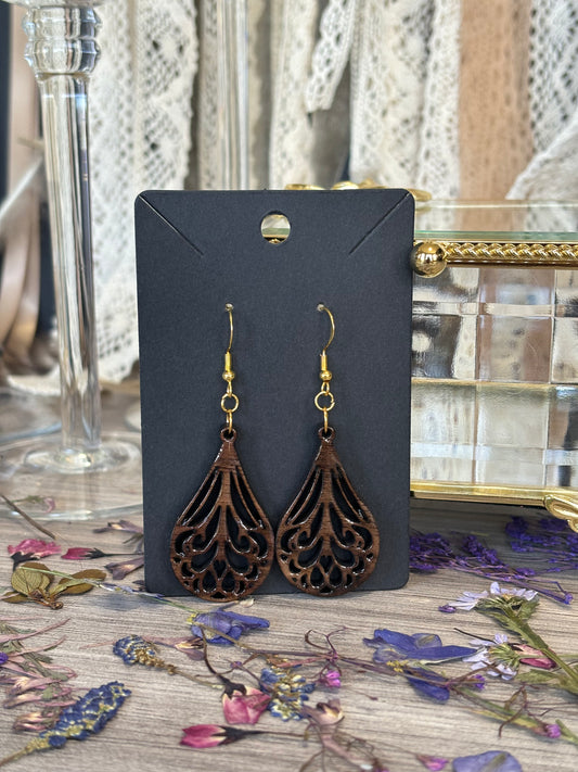 Elegant Teardrop Earrings